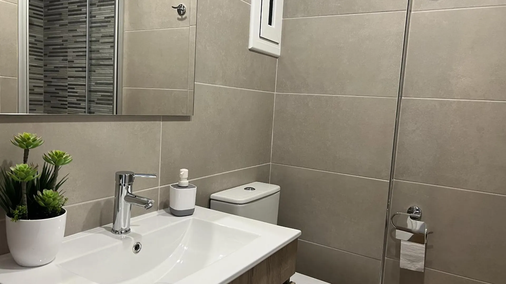 Fabra Apartment Salou 0*,  İspanya